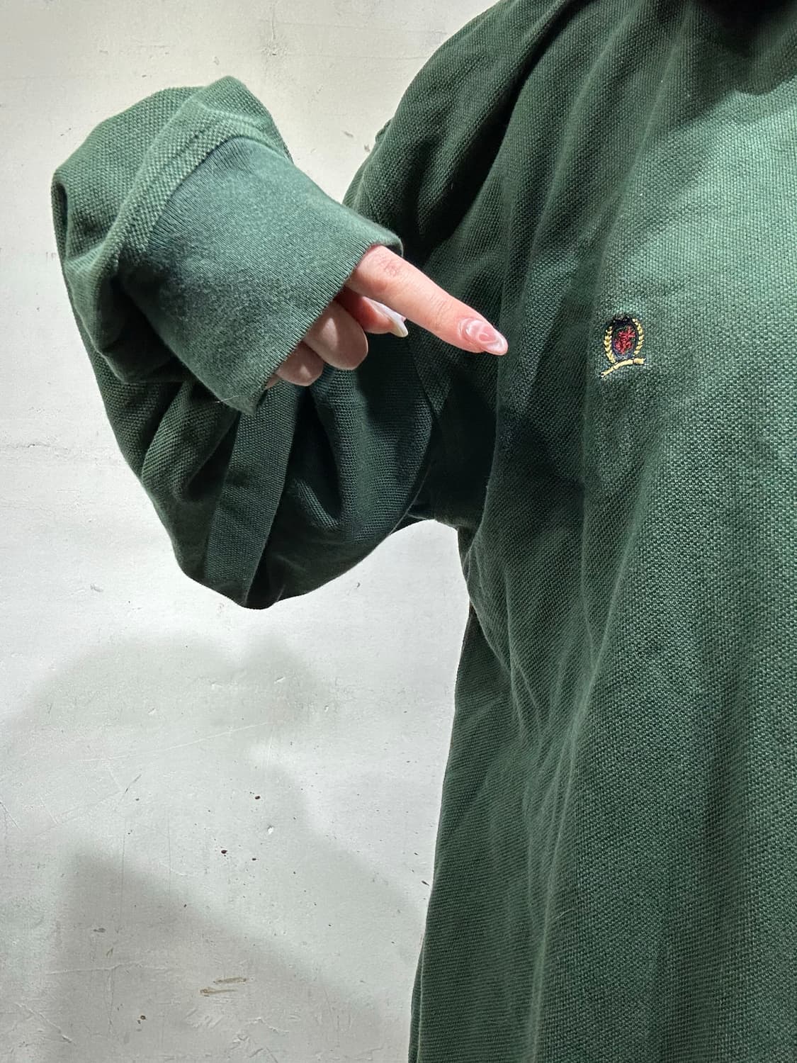 타미 힐피거 그린 오버핏 카라 긴팔티 XL 상품이미지4