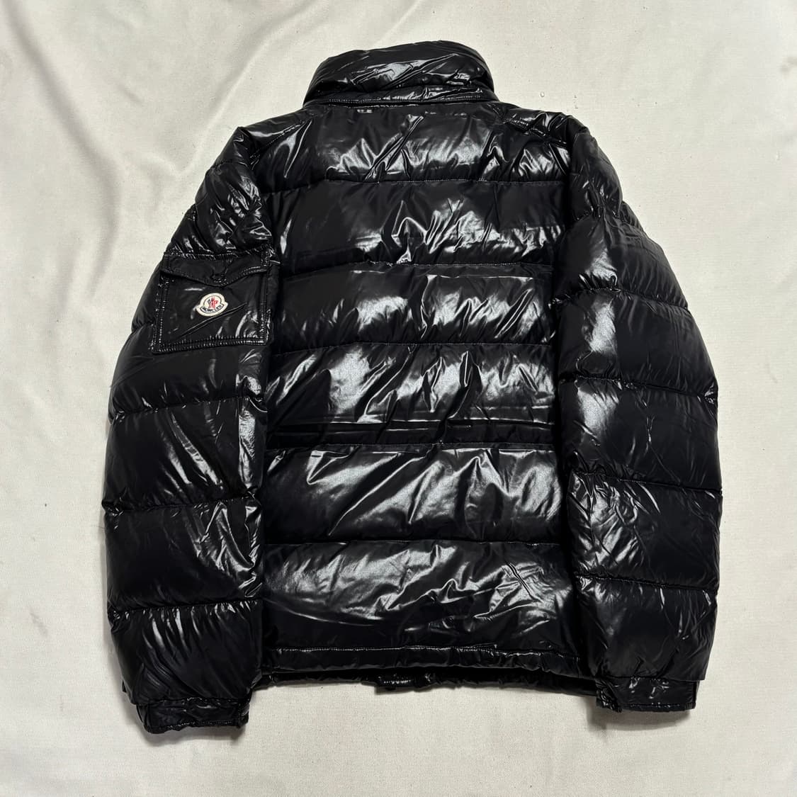 6 몽클레어 마야 블랙 유광 다운 패딩 상품이미지3