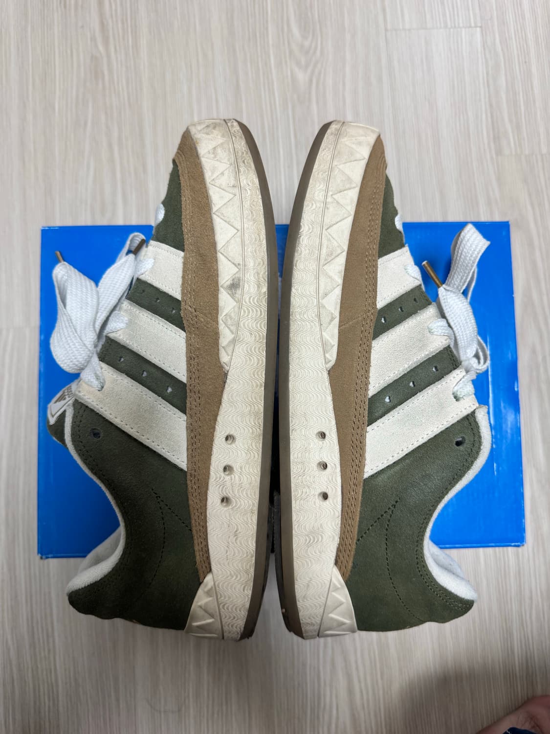 [280] 휴먼메이드 x 아디다스 아디매틱 카키 상품이미지4