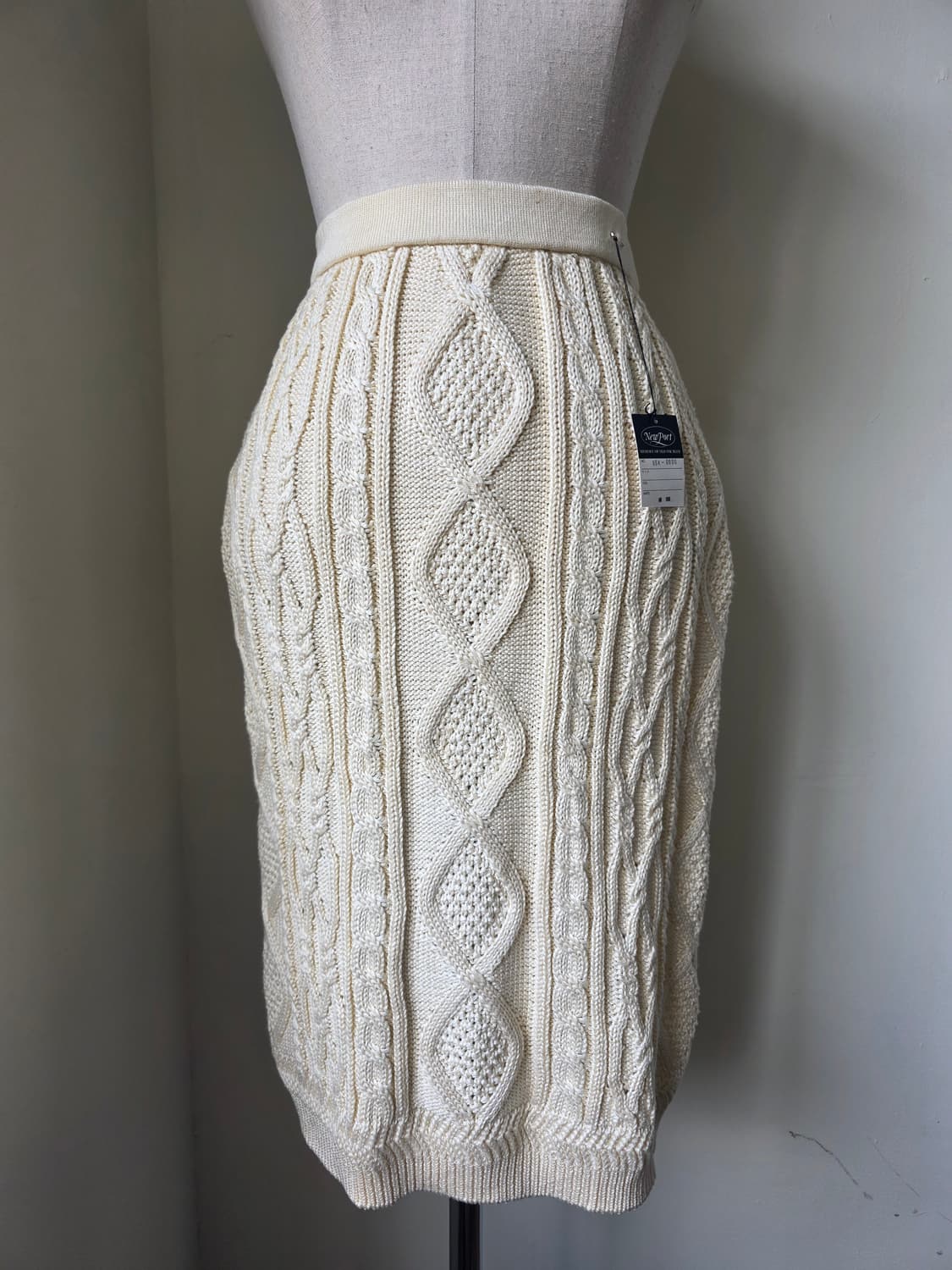 미착용 새상품 아이보리 케이블 니트 스커트 상품이미지1