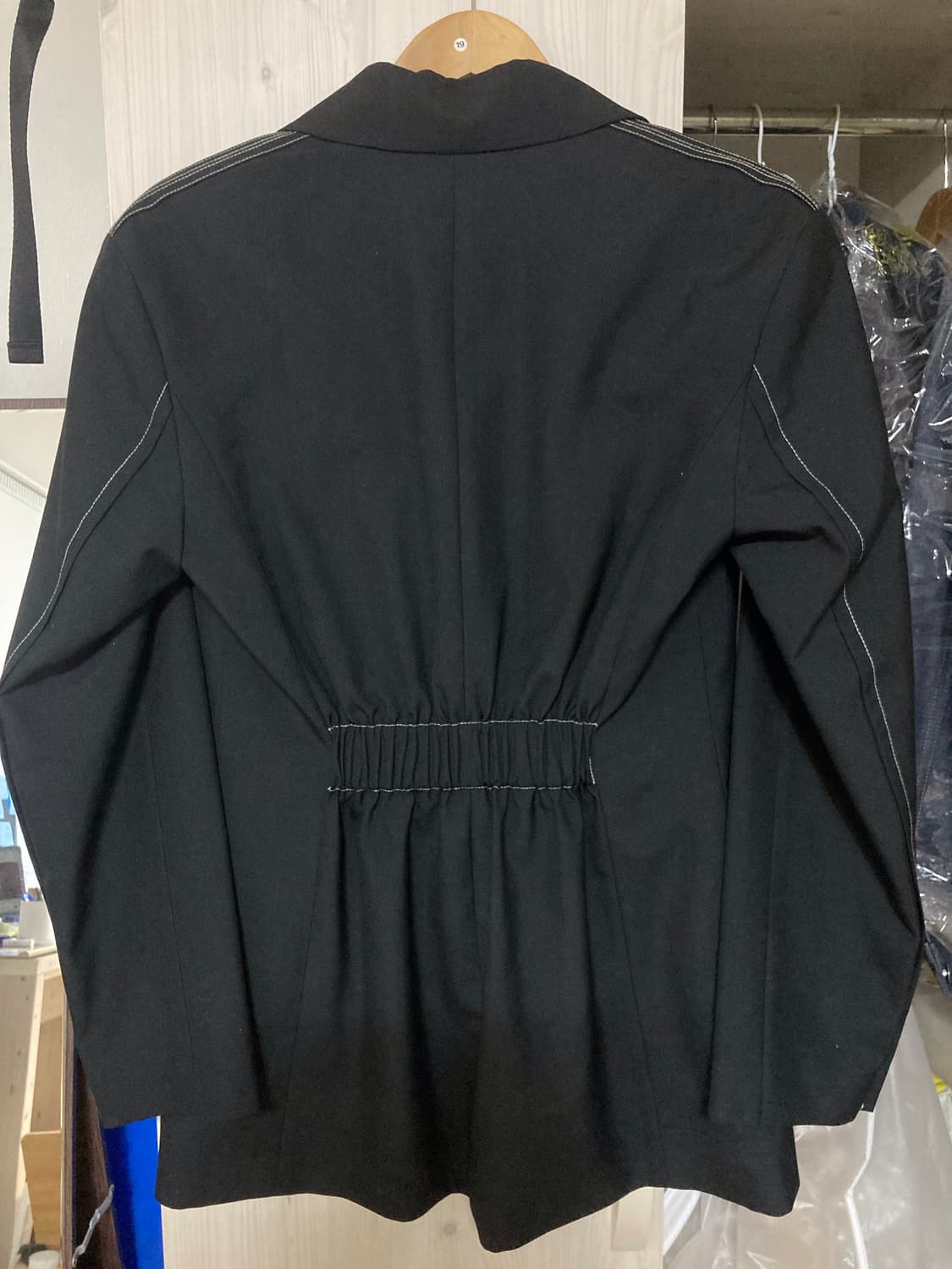 앤더슨벨 카티나 스티치 자켓 19S/S 블랙 (착샷 있음) 상품이미지3