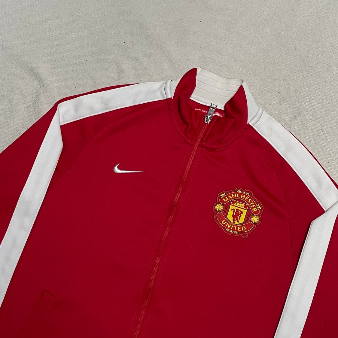 L 나이키 맨체스터유나이티드 화이트라인 레드 트랙탑 상품이미지1
