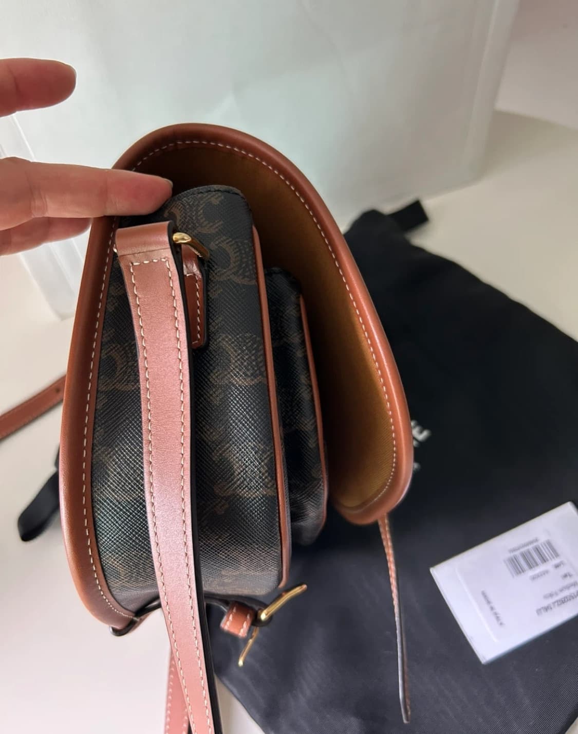 셀린느 트리오페 캔버스 폴코백 상품이미지4