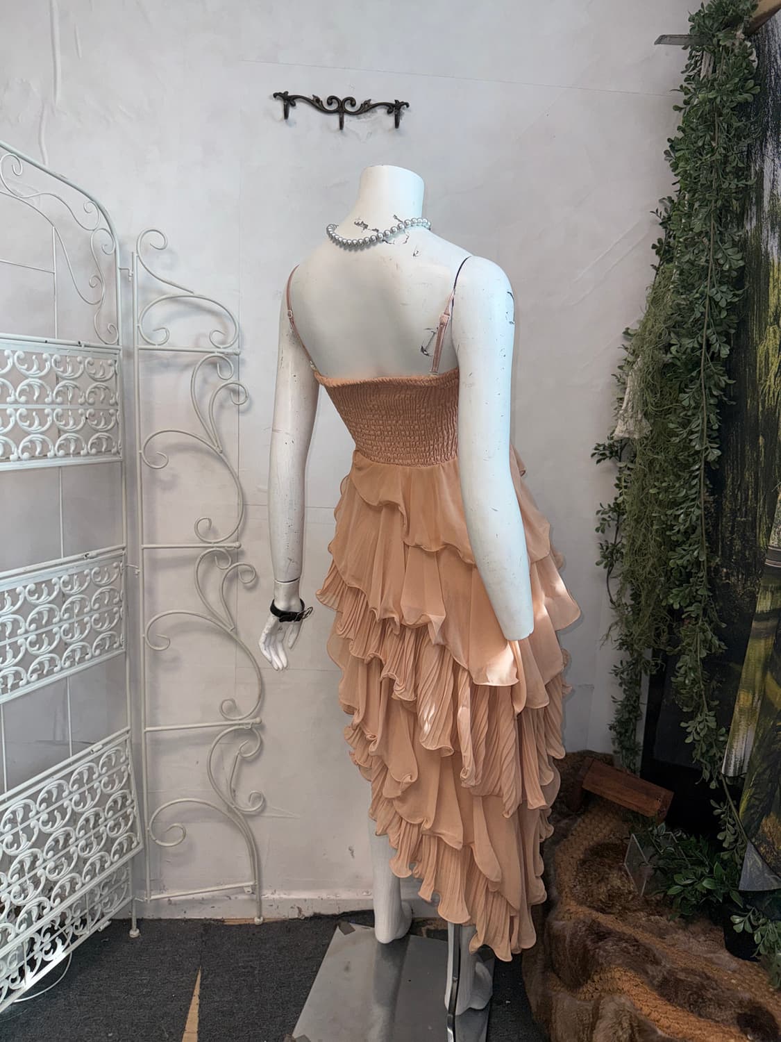 Coral pink asymmetrical ruffle sheer ops 상품이미지4