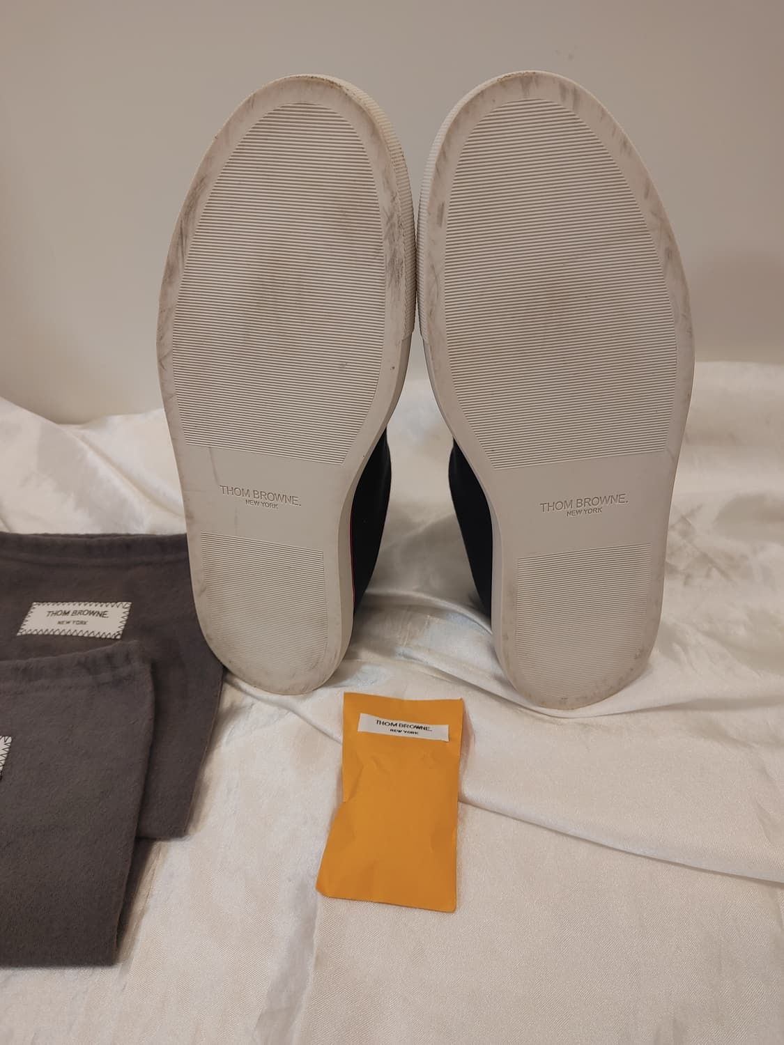 톰브라운 코튼 캔버스 네이비 스니커즈 상품이미지3