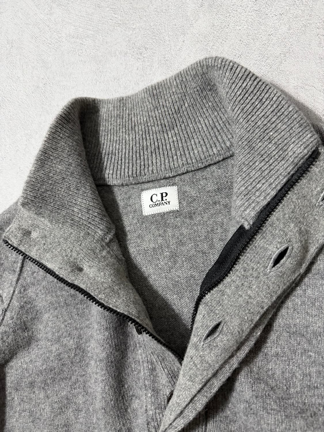 C.P 컴퍼니 렌즈패치 쿼터집업니트 상품이미지5