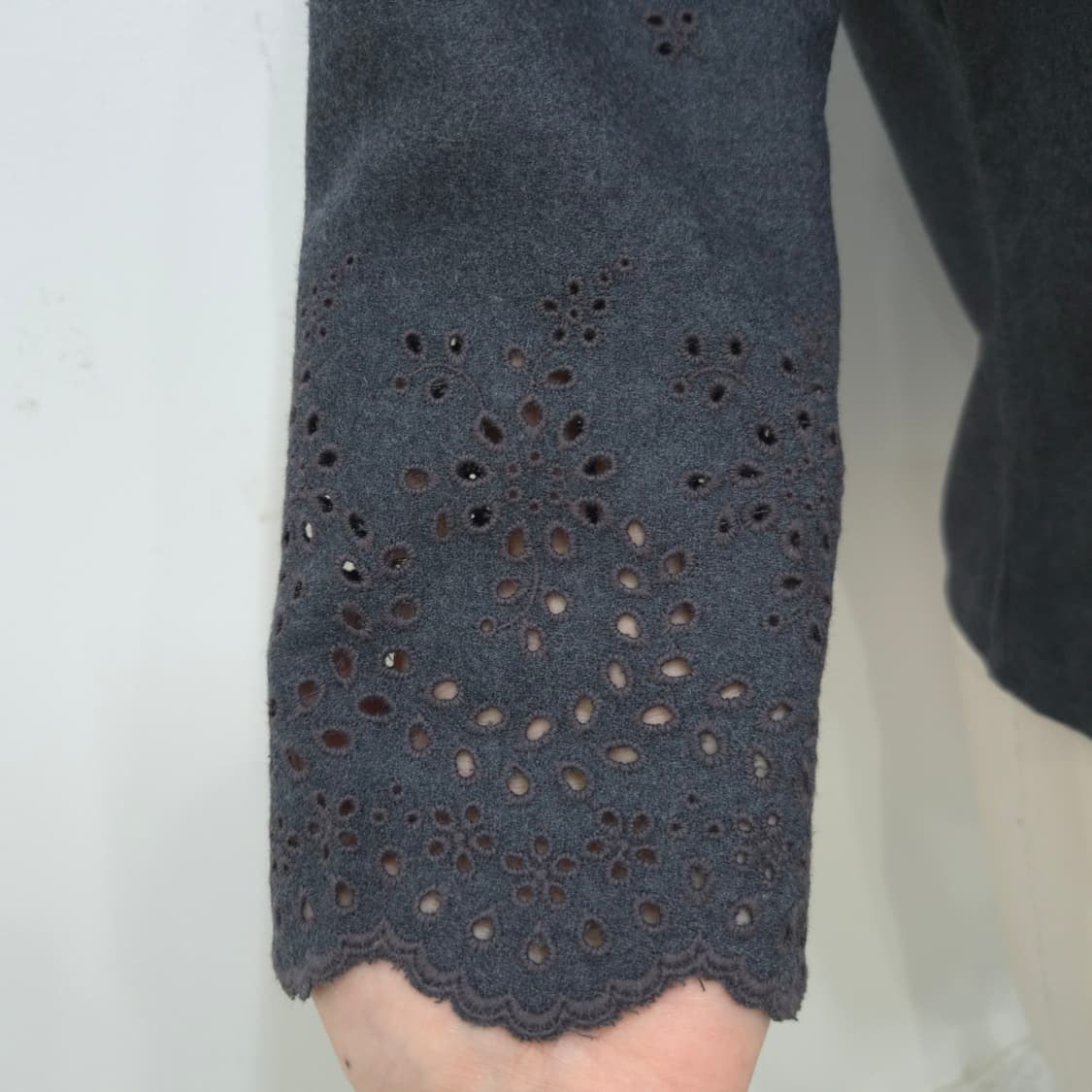 JOURNAL STANDARD 울 100 차콜그레이 펀칭 셔츠 가디건 상품이미지8