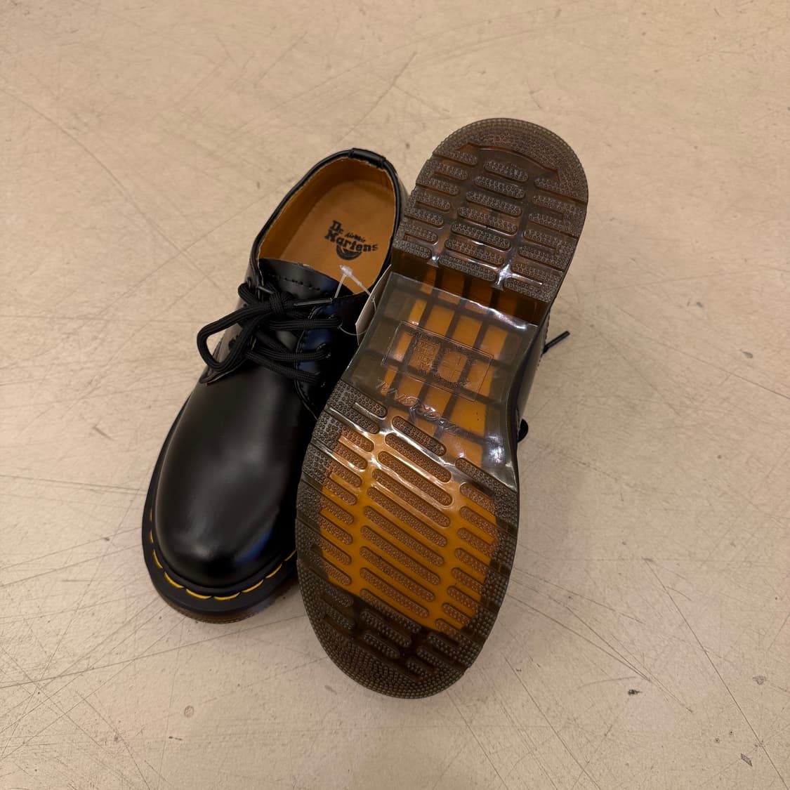닥터마틴 1461 3홀 더비 슈즈 U827 상품이미지3