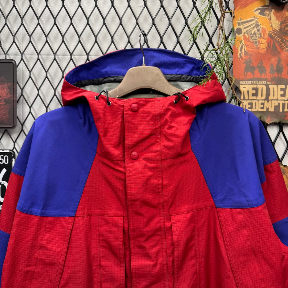 00s 엘엘빈 후드 아웃도어 롱파카 컬러블록 디테일 레드 블루 배색 상품이미지3