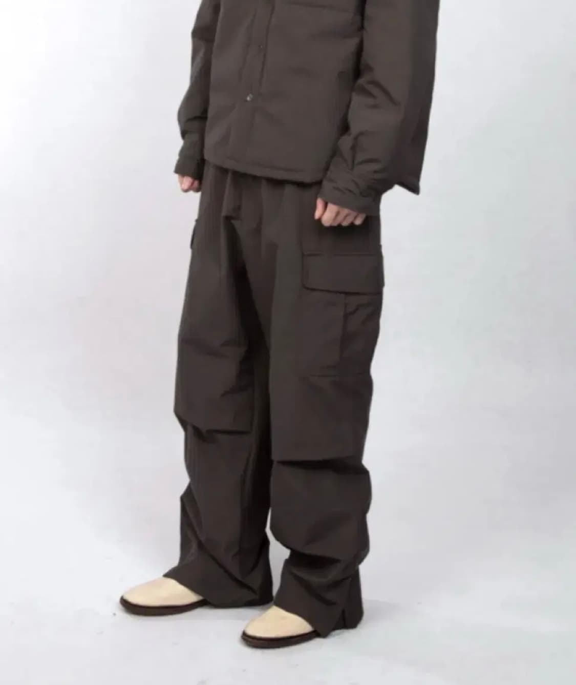 [새상품]마티스 더 큐레이터 필드팬츠 차콜 1,2size 상품이미지4
