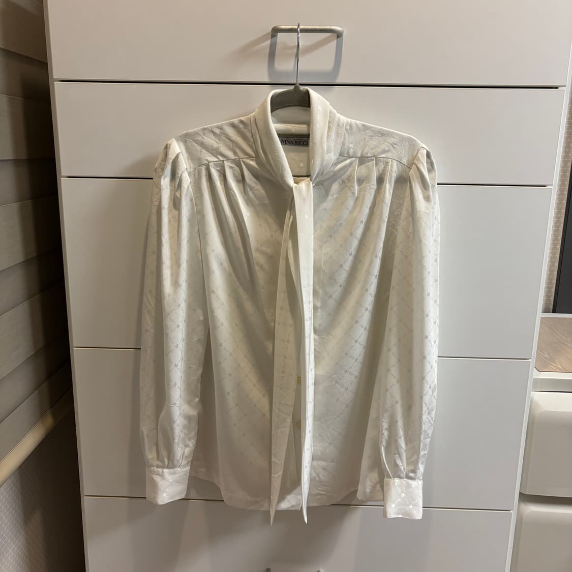 니나 리치(Nina Ricci) 화이트 타이 블라우스 상품이미지1