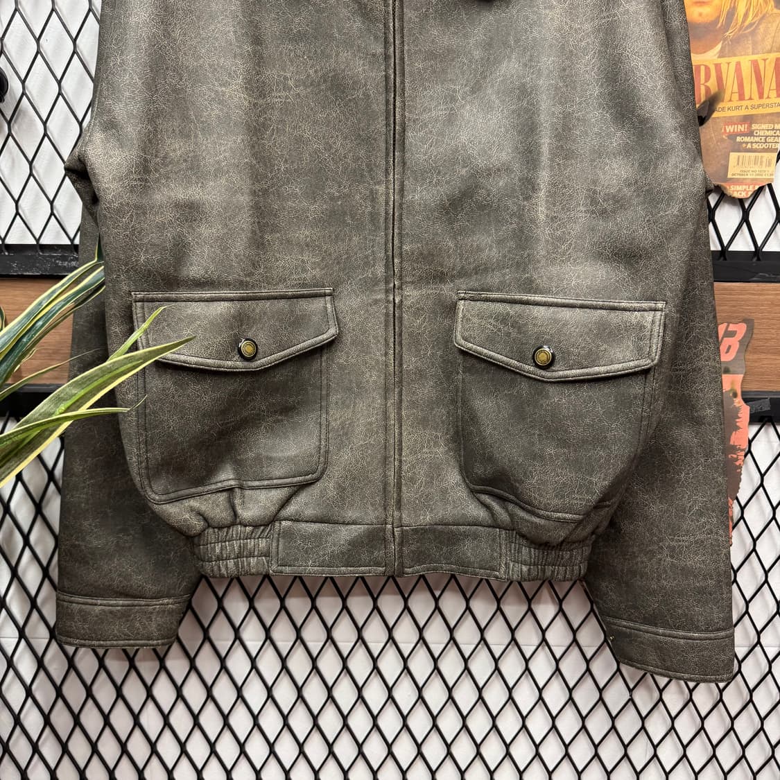 JPN VINTAGE 크랙 레더 자켓 루즈핏 투포켓 디테일 카키 상품이미지4