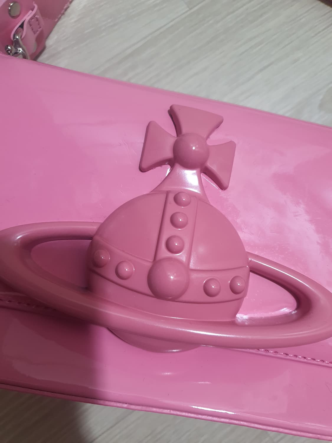 비비안웨스트우드 헤이즐 핑크 핸드백 미듐 상품이미지3