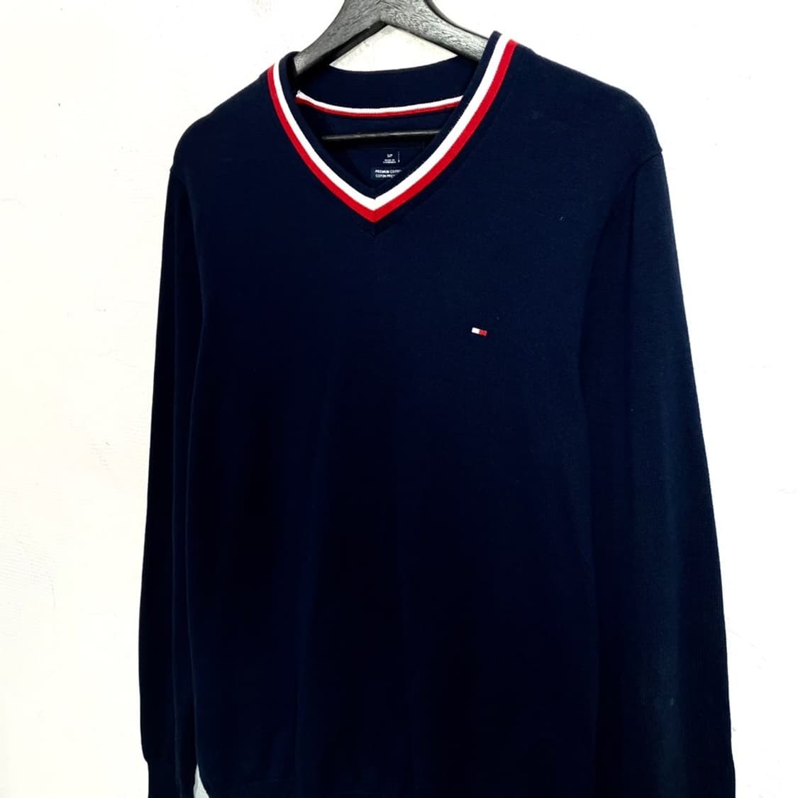 타미힐피거 로고 브이넥 니트 상품이미지4