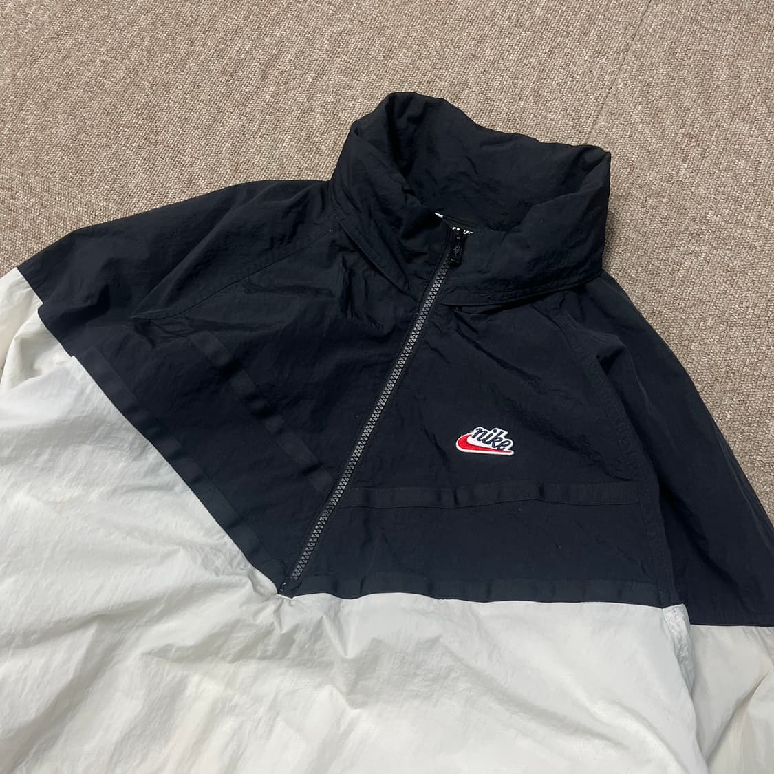  나이키 반집업 바람막이 상품이미지2