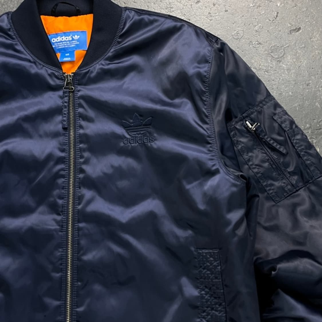 105 아디다스 MA-1 항공점퍼  상품이미지2