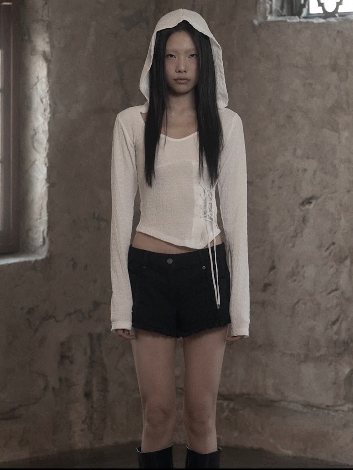 Mnem Diamond Neck Corset Hoodie (white) 상품이미지2
