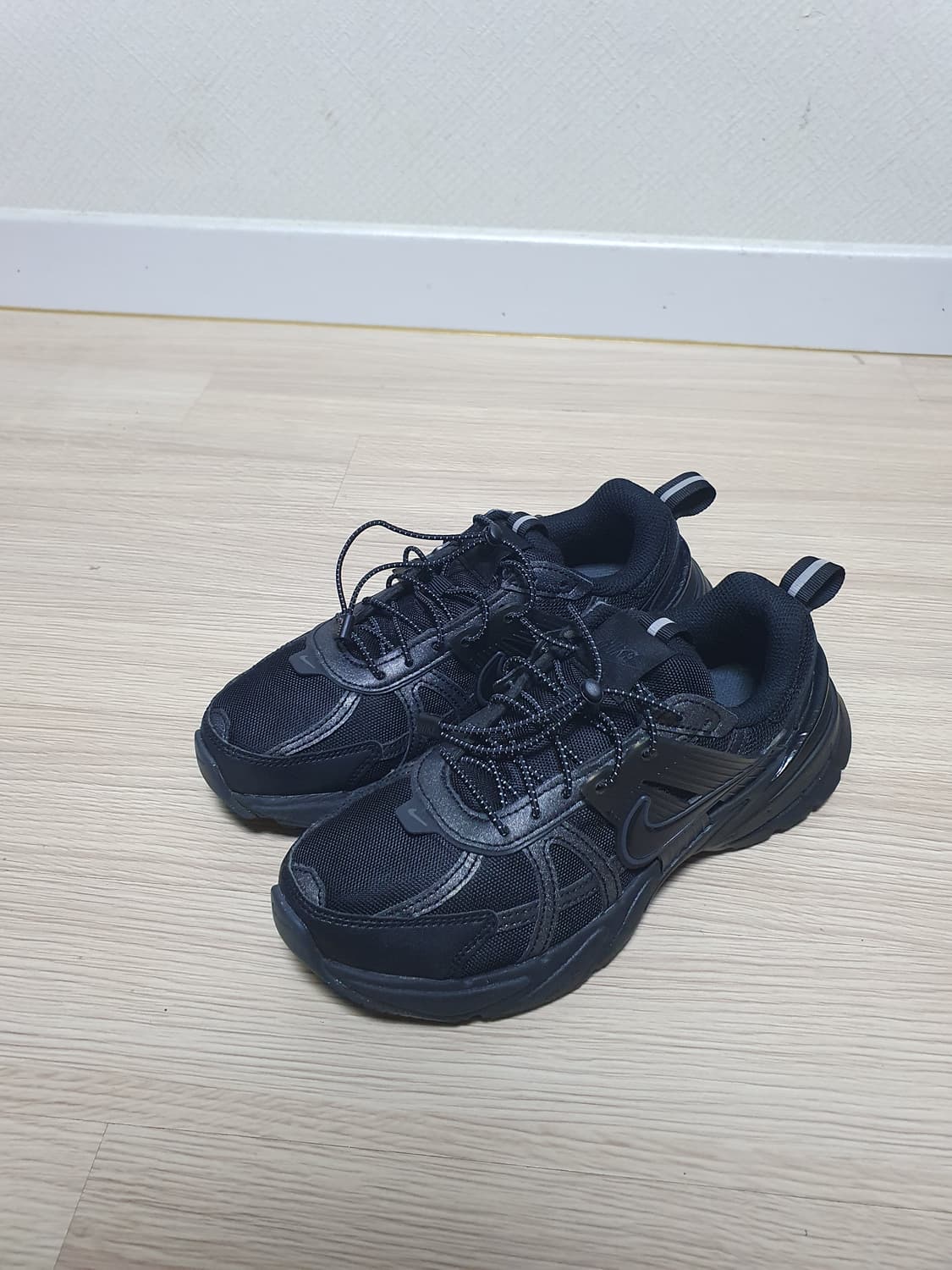 나이키 v2k 런 운동화 230 상품이미지4