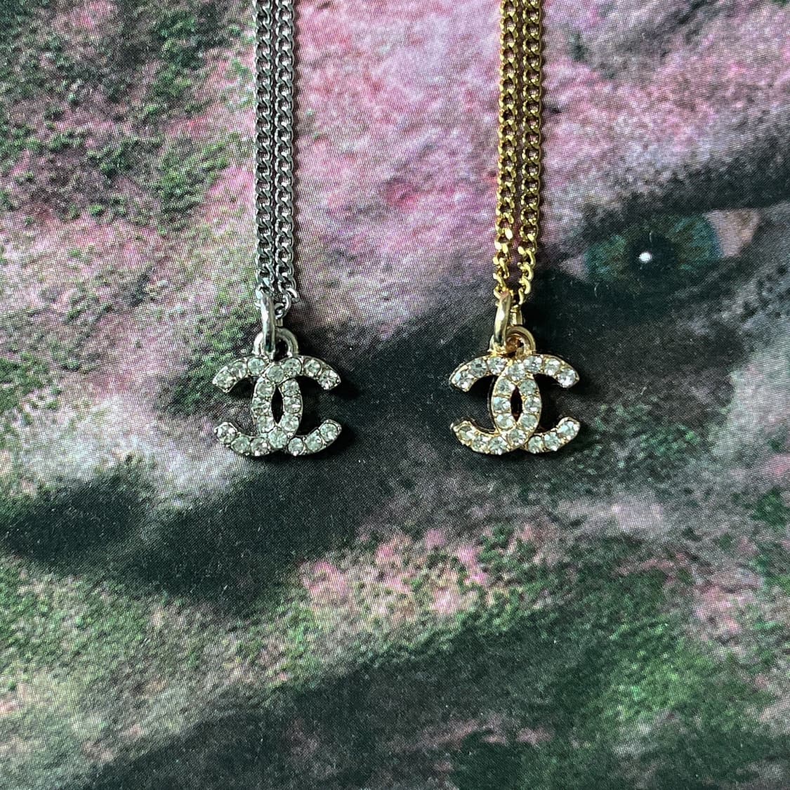 2Color 샤넬 쁘띠 크리스탈 CC 시그니처 목걸이 상품이미지2