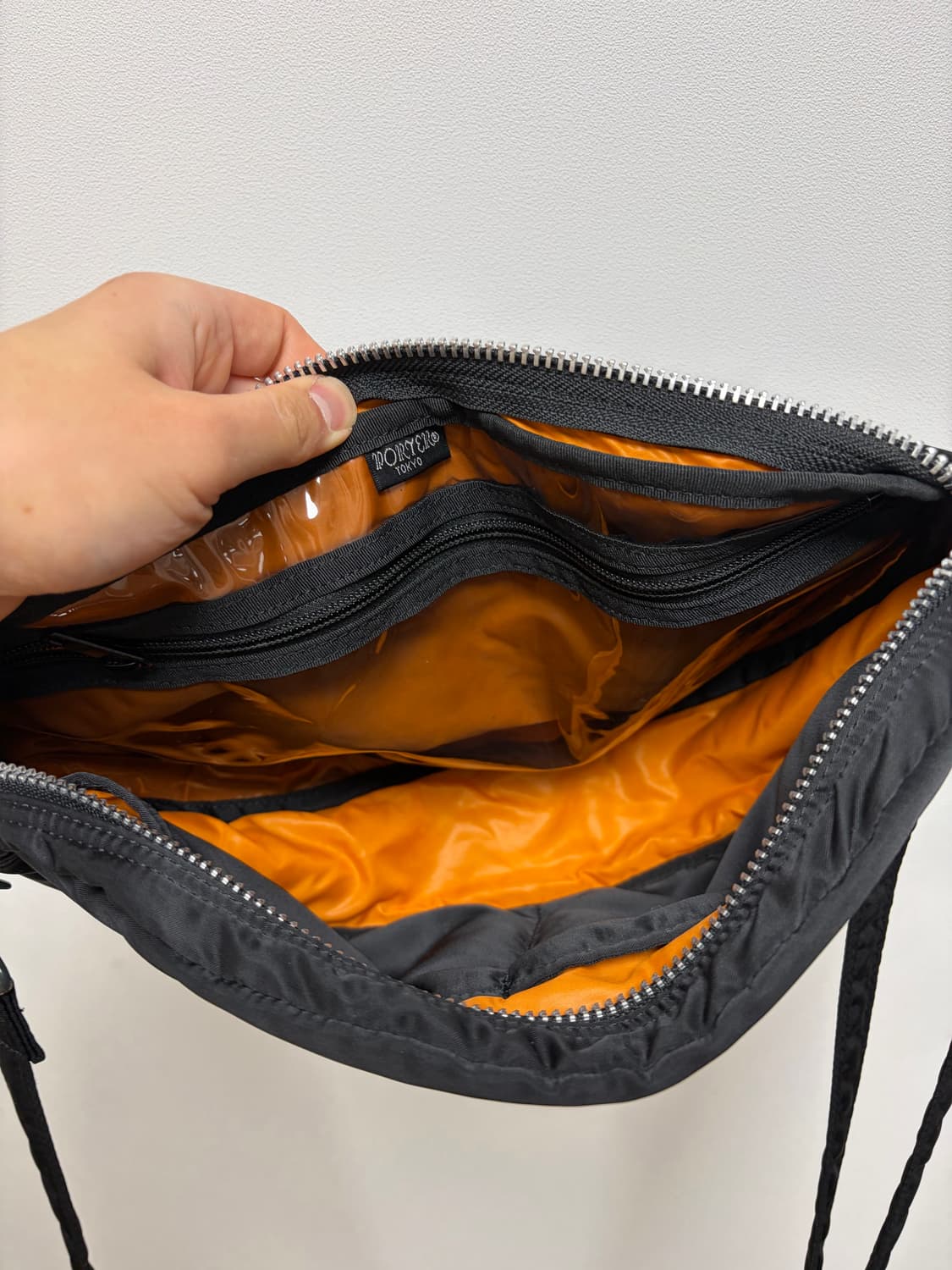 요시다포터  탱커 반달 크로스백 상품이미지6