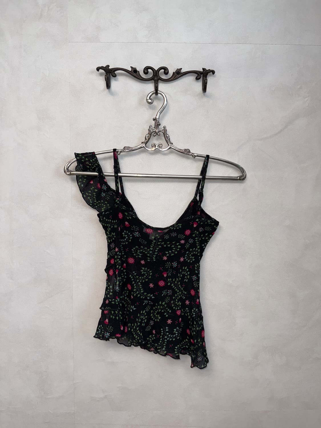 KOOKAï black fairy floral unbal 슬리브리스 상품이미지3