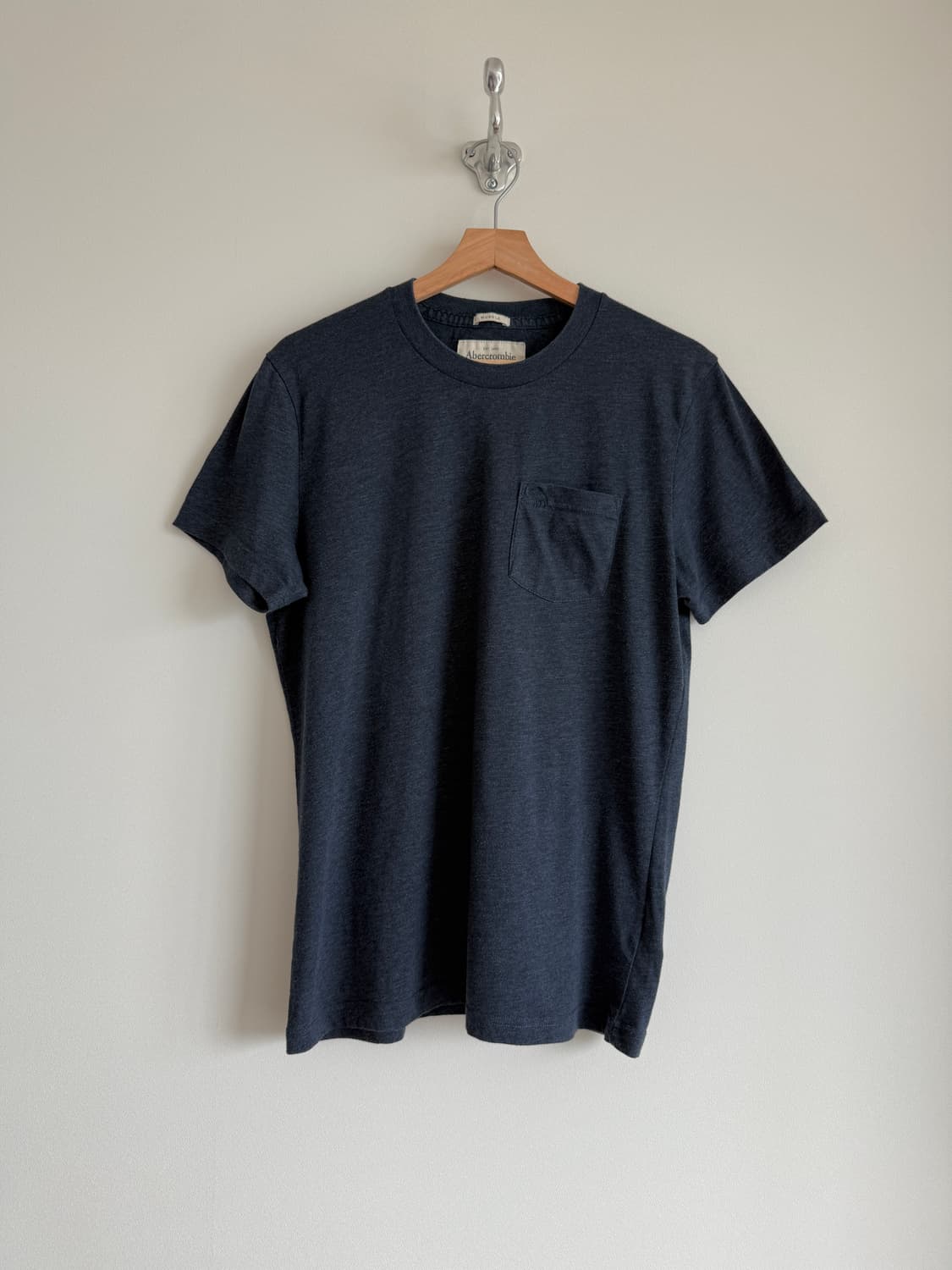 아베크롬비(Abercrombie & Fitch) 포켓 반팔 티셔츠 상품이미지1