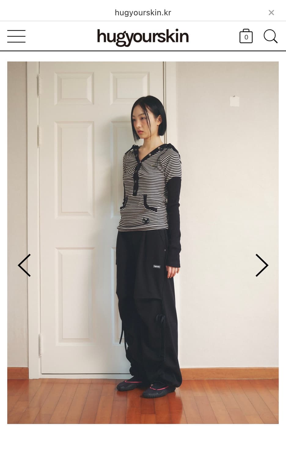 허그유어스킨 스트라이프 스냅 후드티 블랙 상품이미지2