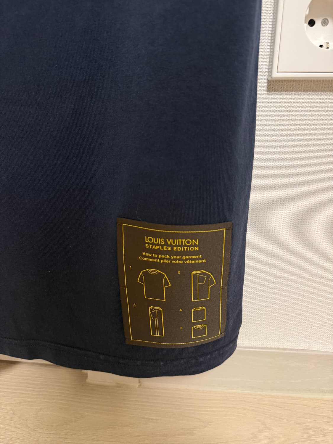 루이비통 남성 인사이드아웃 반팔티 L사이즈 상품이미지6