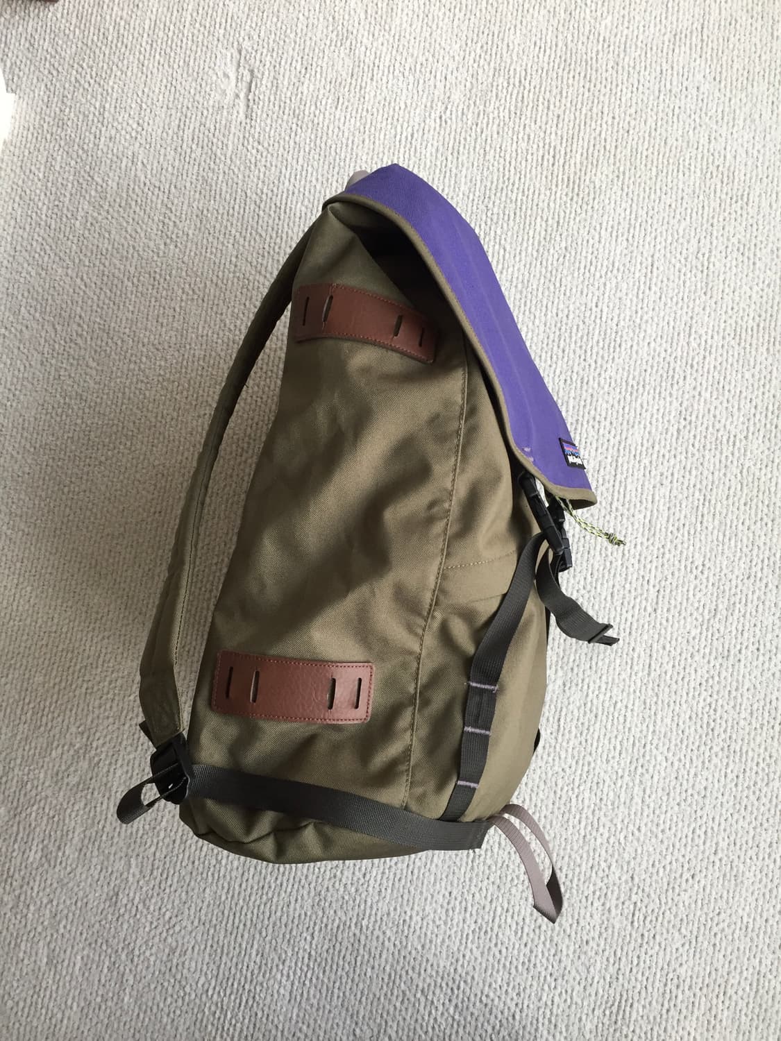 파타고니아 백팩 퍼플-올리브 상품이미지5