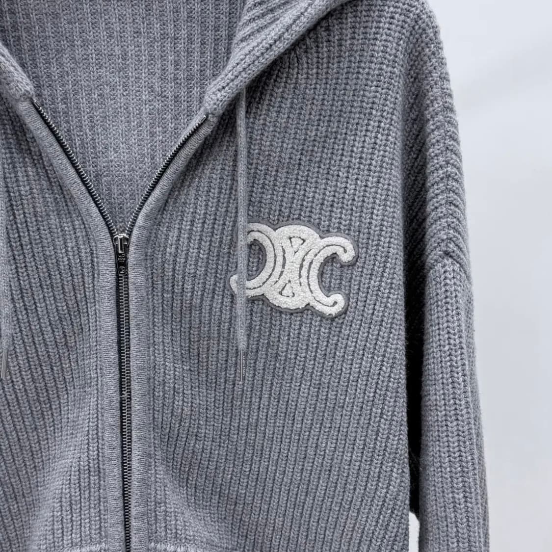 [S급/오버핏M] 25FW 셀린느 트리오페 울 리브드 니트 후드집업 상품이미지2