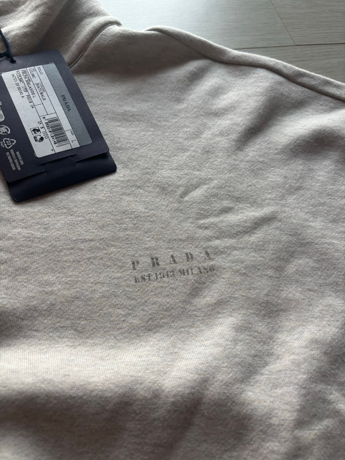 프라다 하이넥 하프집업 맨투맨 아이보리(L) 상품이미지5