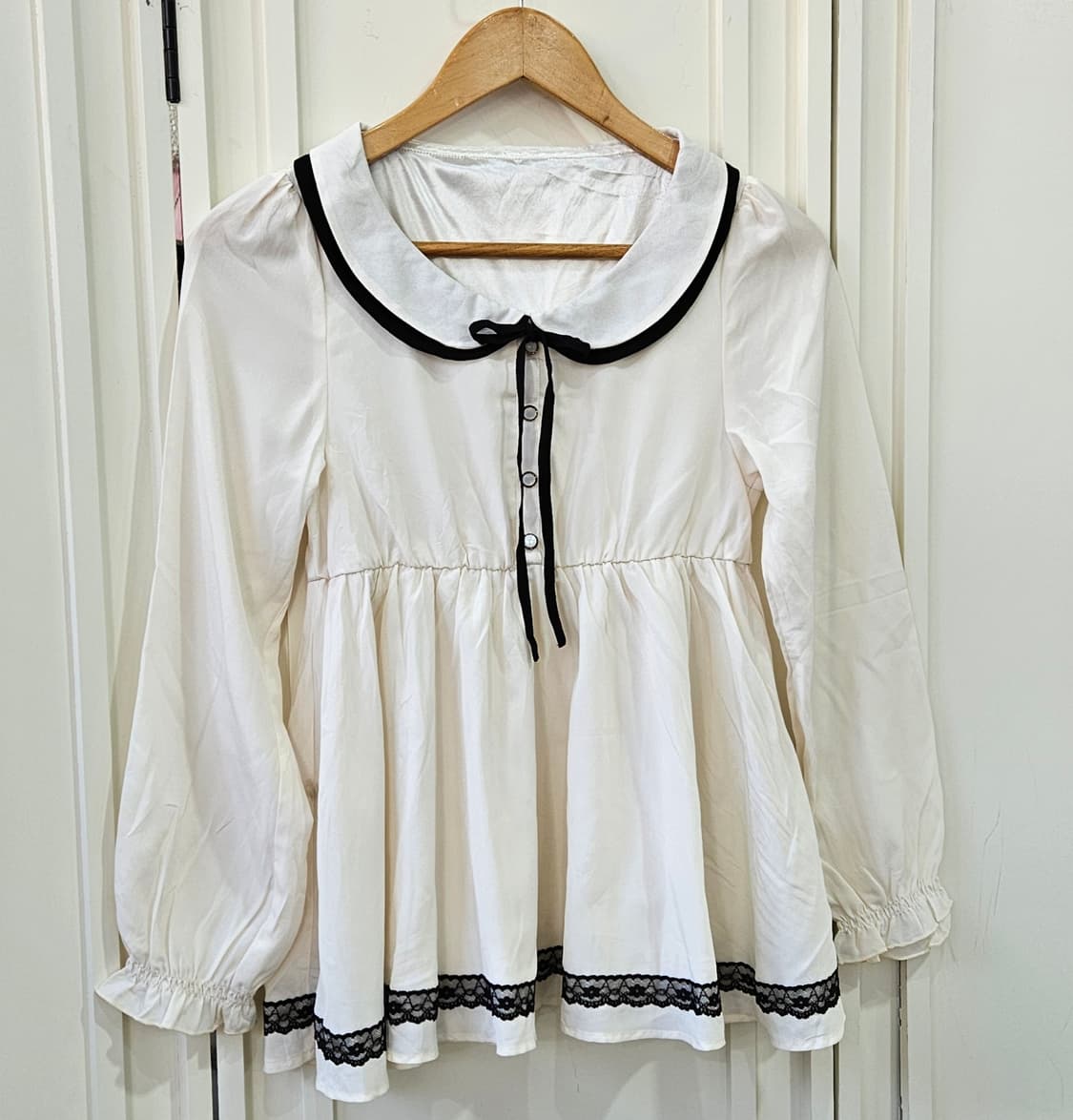 (Tralala) 배색카라 리본 블라우스 상품이미지2