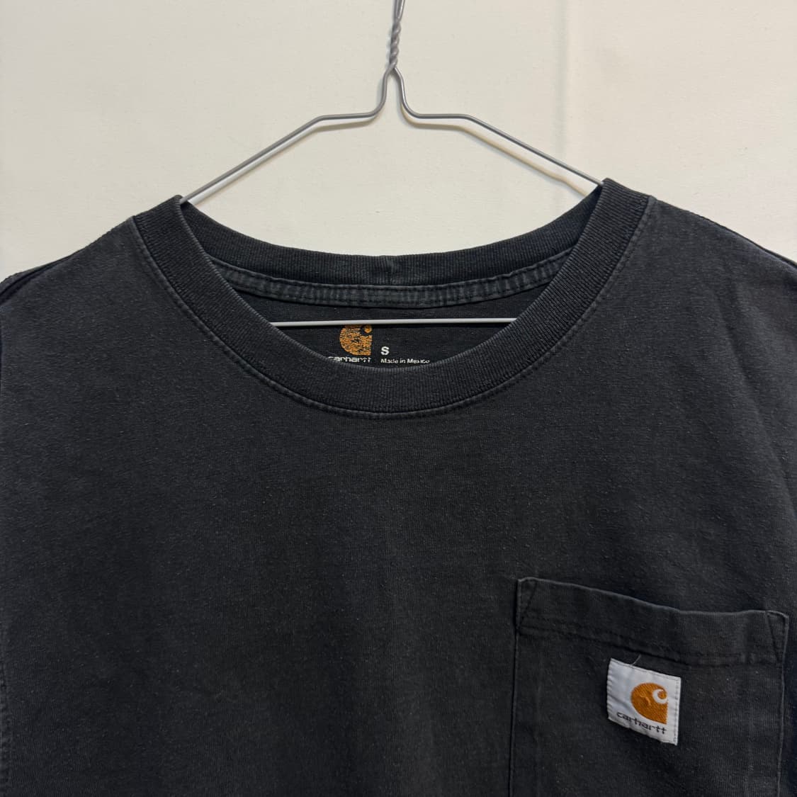 칼하트 포켓 맨투맨 티셔츠 상품이미지2