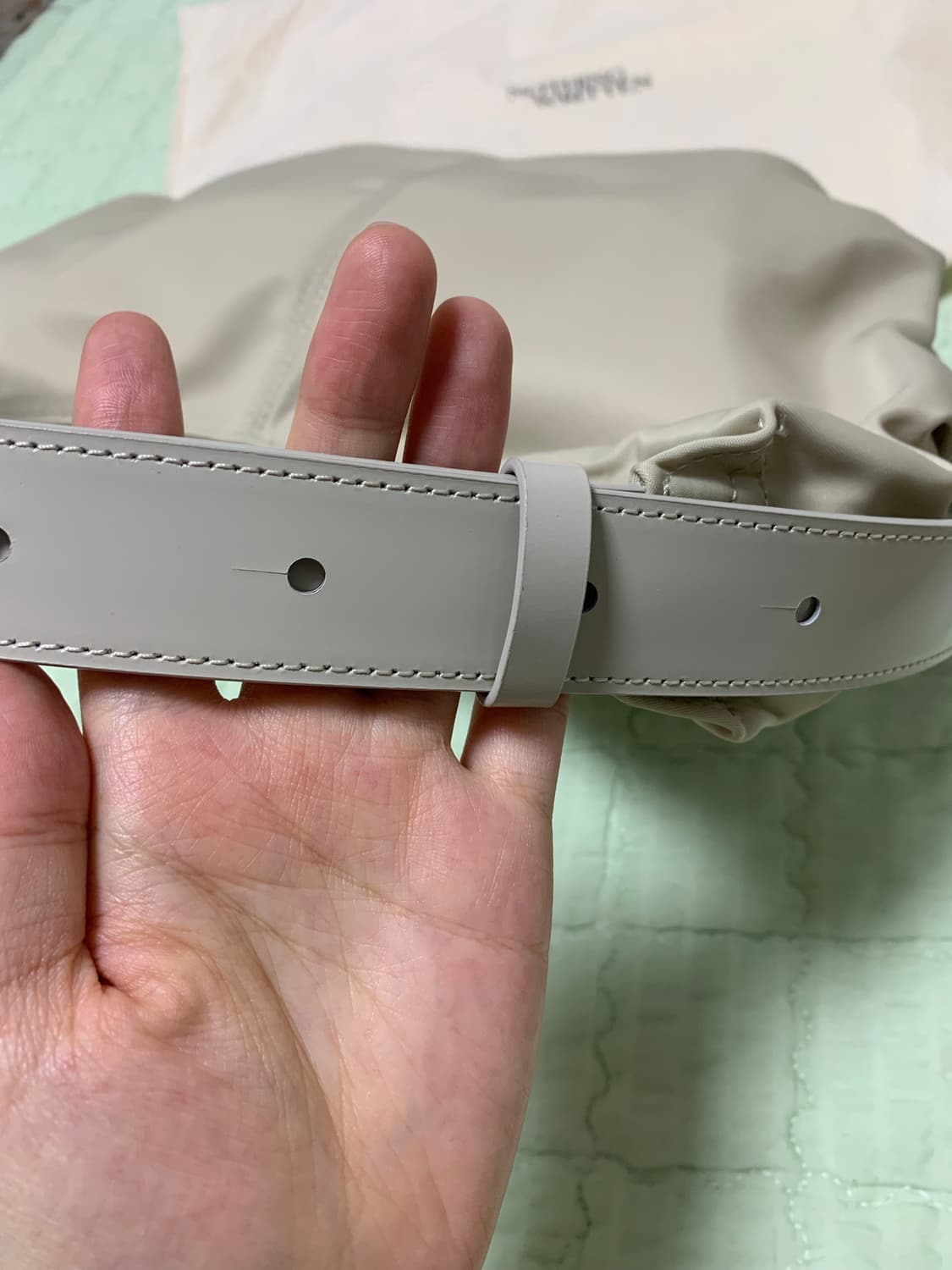 낫띵리튼 호보백 아이보리 상품이미지3