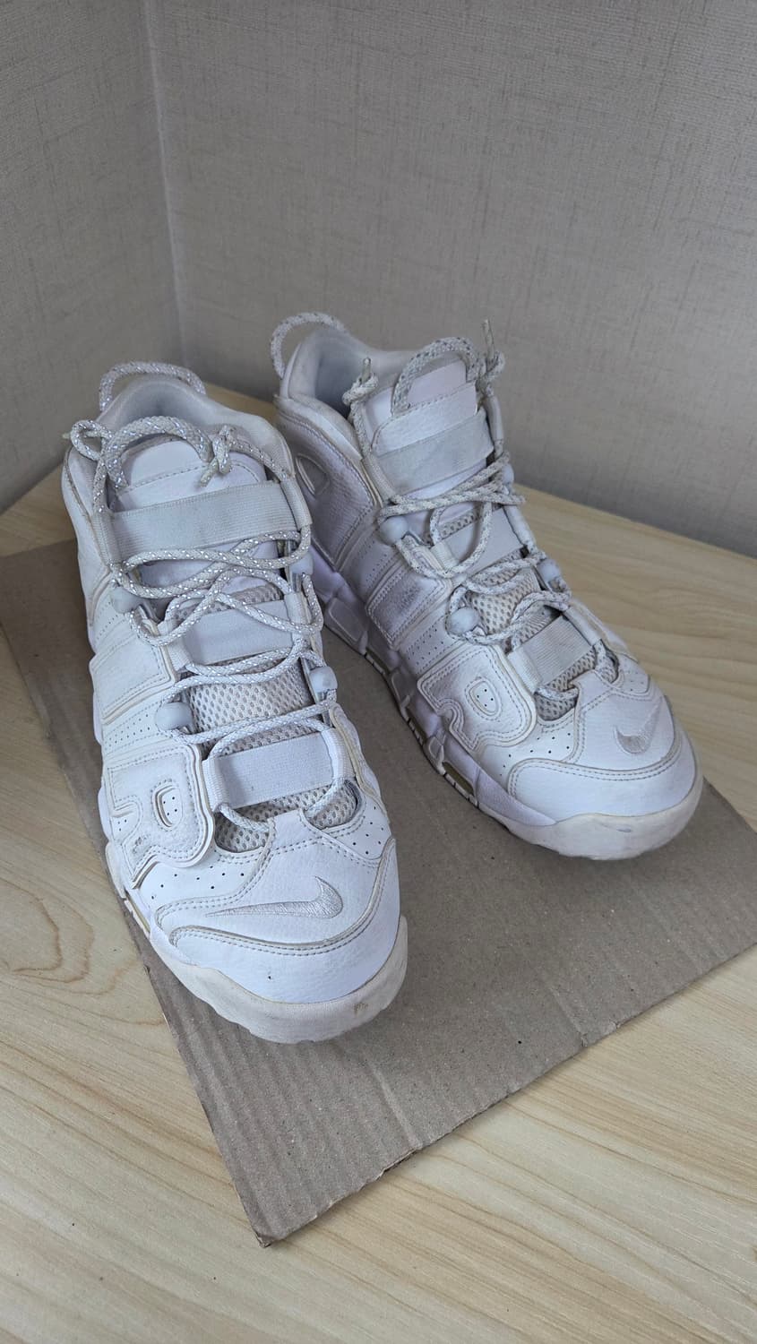 나이키 에어 모어 업템포 트리플 화이트 상품이미지1