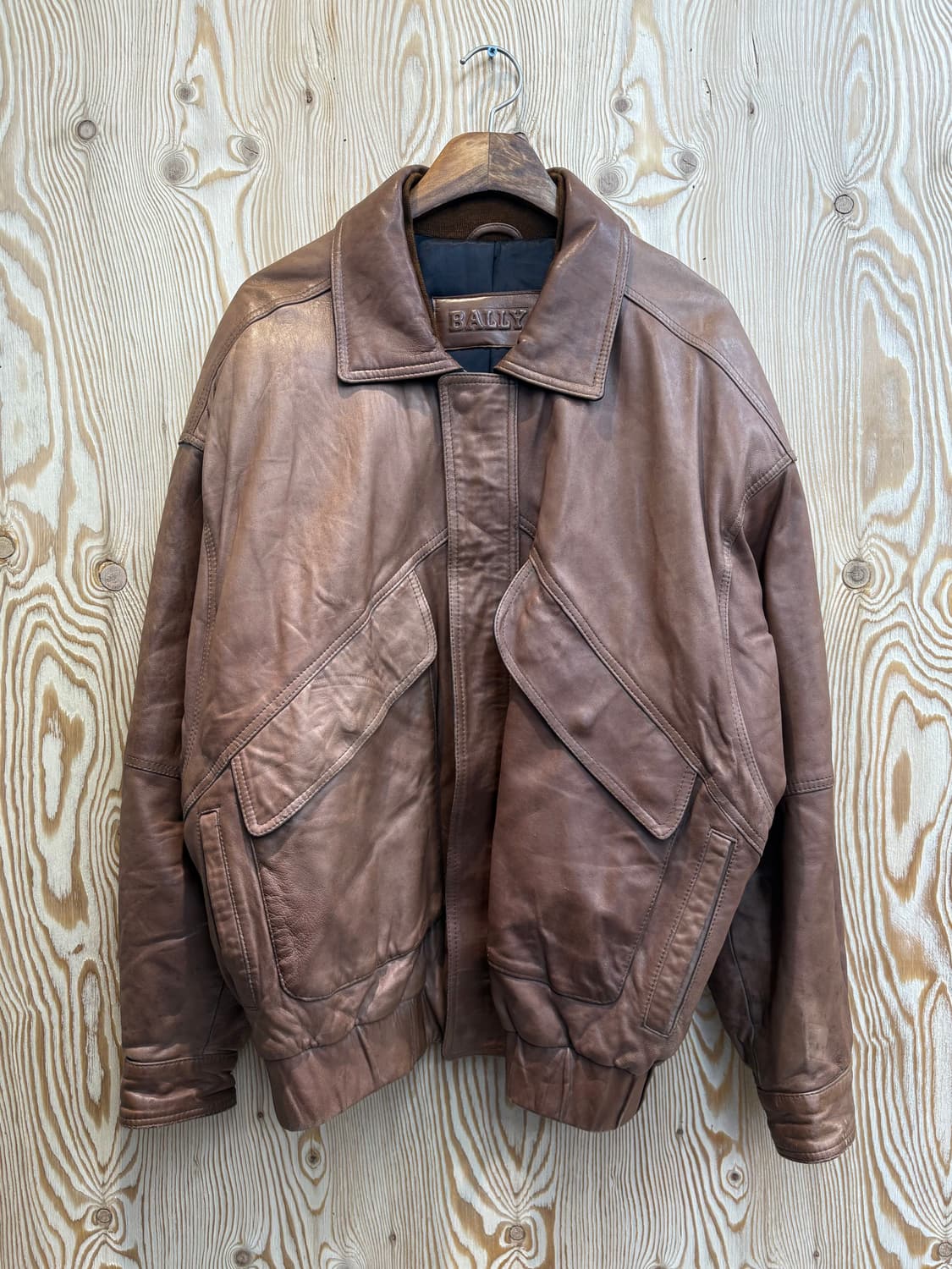 발리 레더 봄버 자켓 상품이미지1