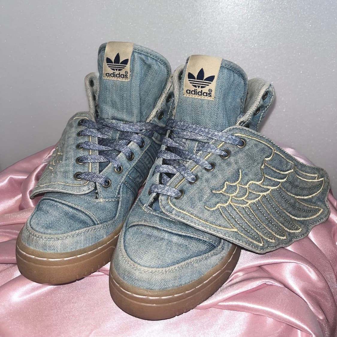 Adidas jeremy Scott denim wing sneakers 상품이미지3