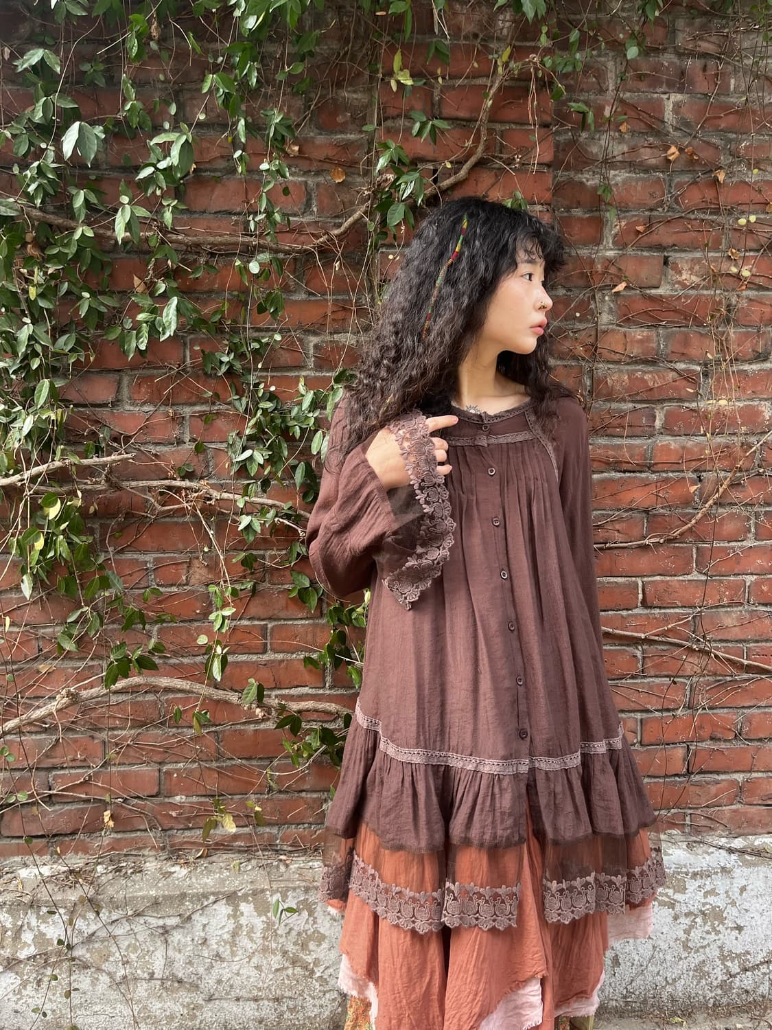 브라운 에스닉 레이스 포인트 블라우스 상품이미지2