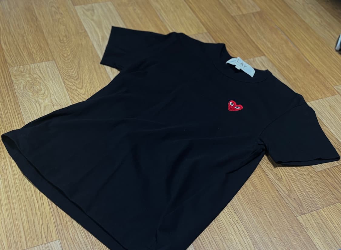 꼼데가르송 블랙 반팔티 상품이미지1