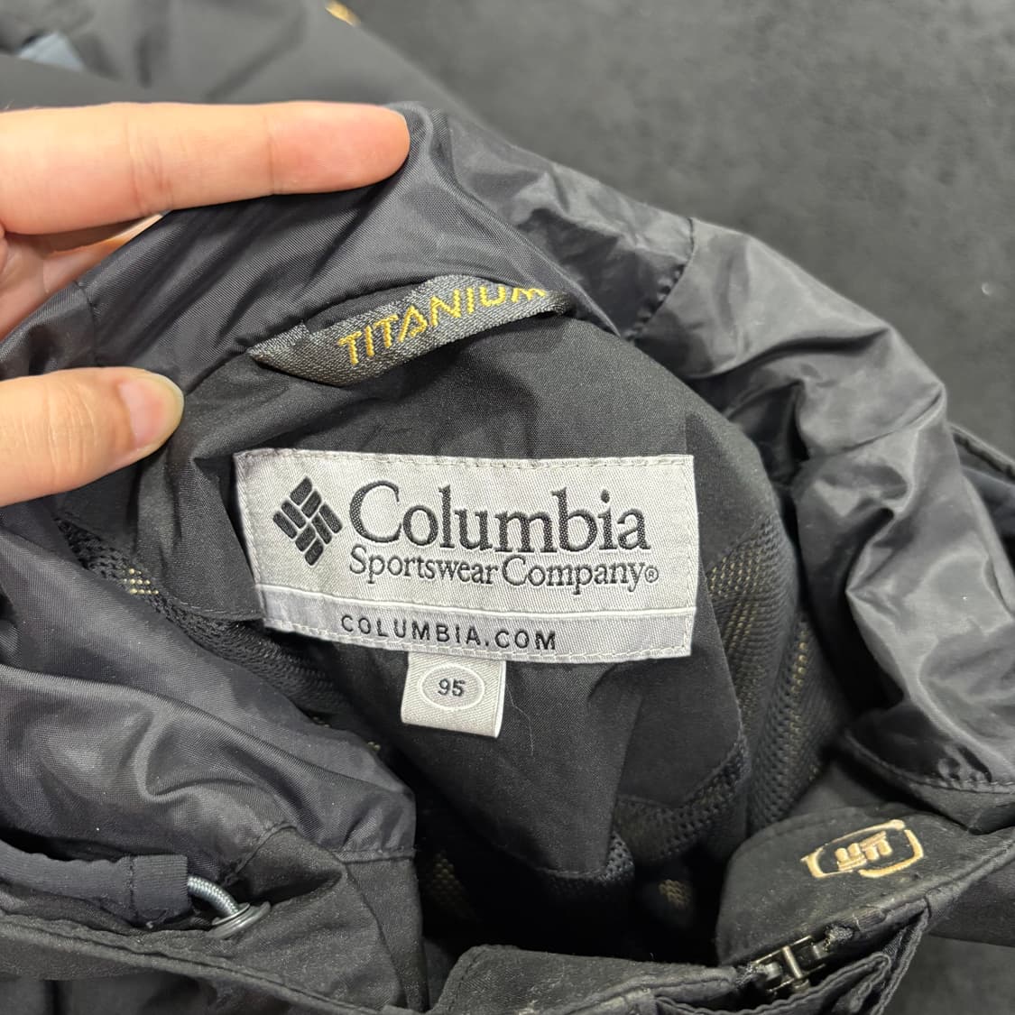 95 컬럼비아 티타늄 블랙 고어텍스 바람막이 자켓 상품이미지5