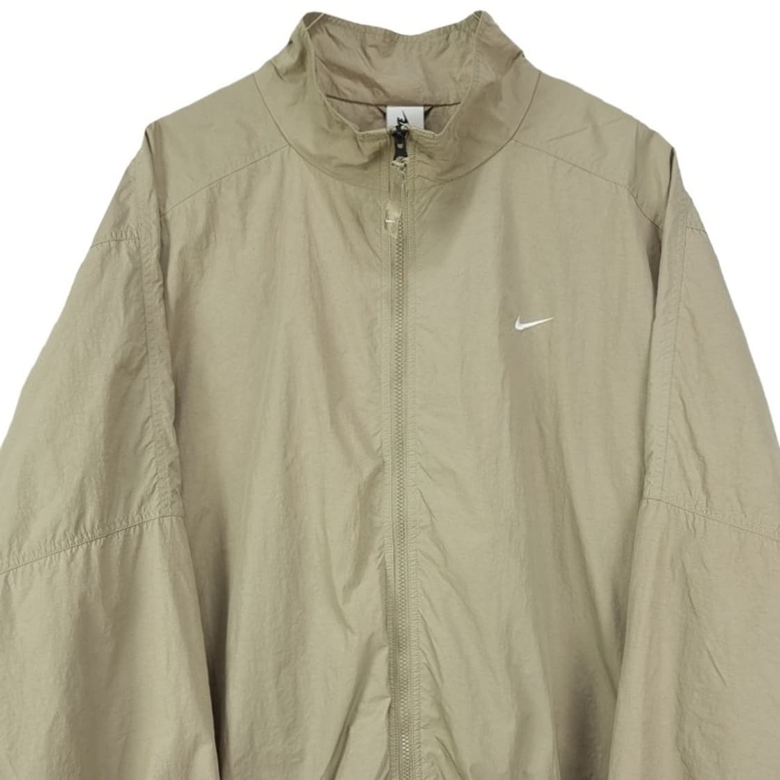 [나이키] 스우시 자수 오버핏 집업 바람막이 자켓 카키베이지 M18787 상품이미지4