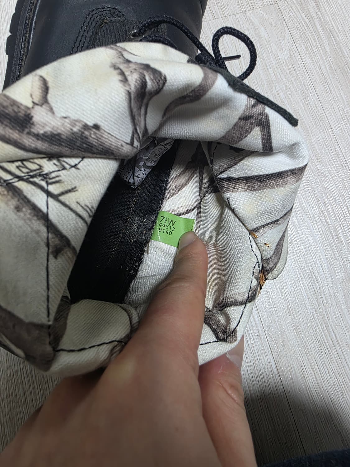 [255~260]팀버랜드 6인치 롤탑 부츠 블랙 상품이미지10