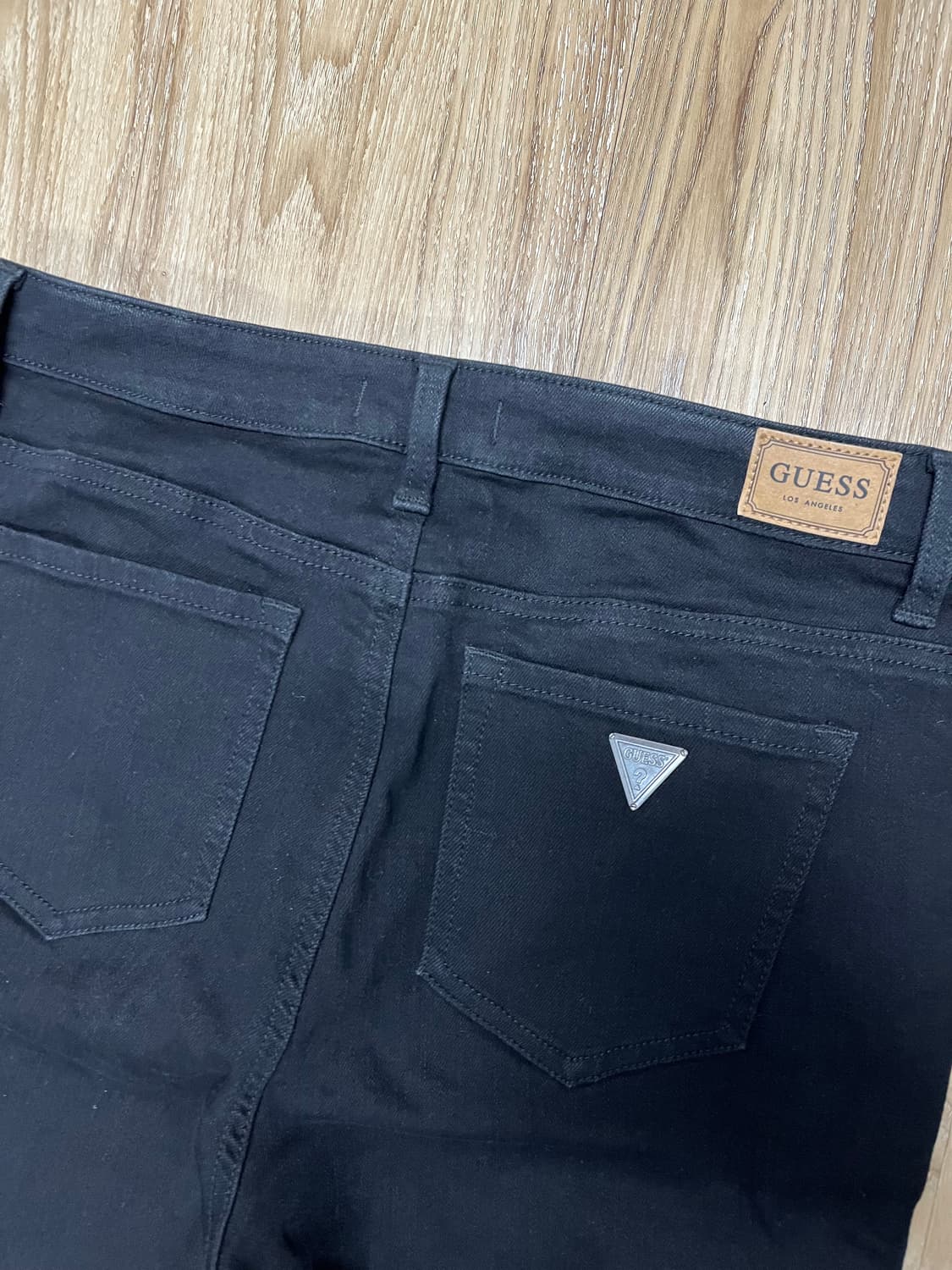 (미사용) 게스 부츠컷 흑청바지 30 상품이미지2