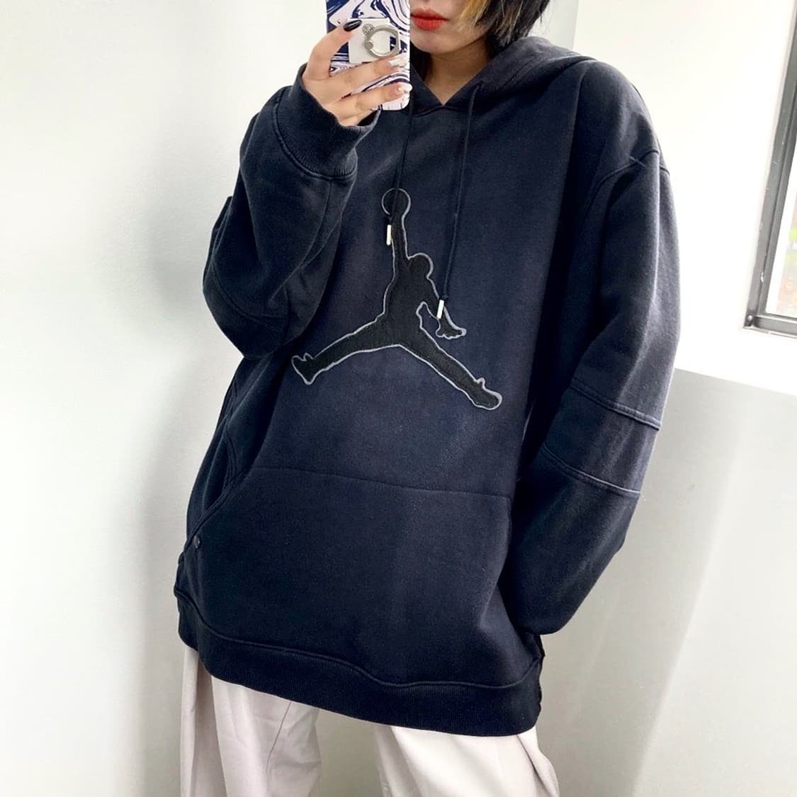 나이키 조던 점프맨 셔닐 로고 오버사이즈 블랙 후드티 상품이미지3