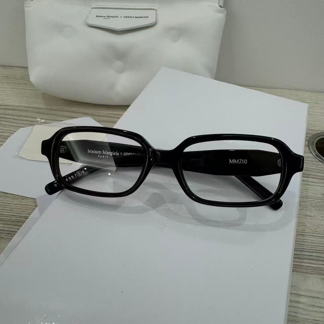 젠틀 몬스터 x 메종 마르지엘라 MM210 블랙 클리어 상품이미지2