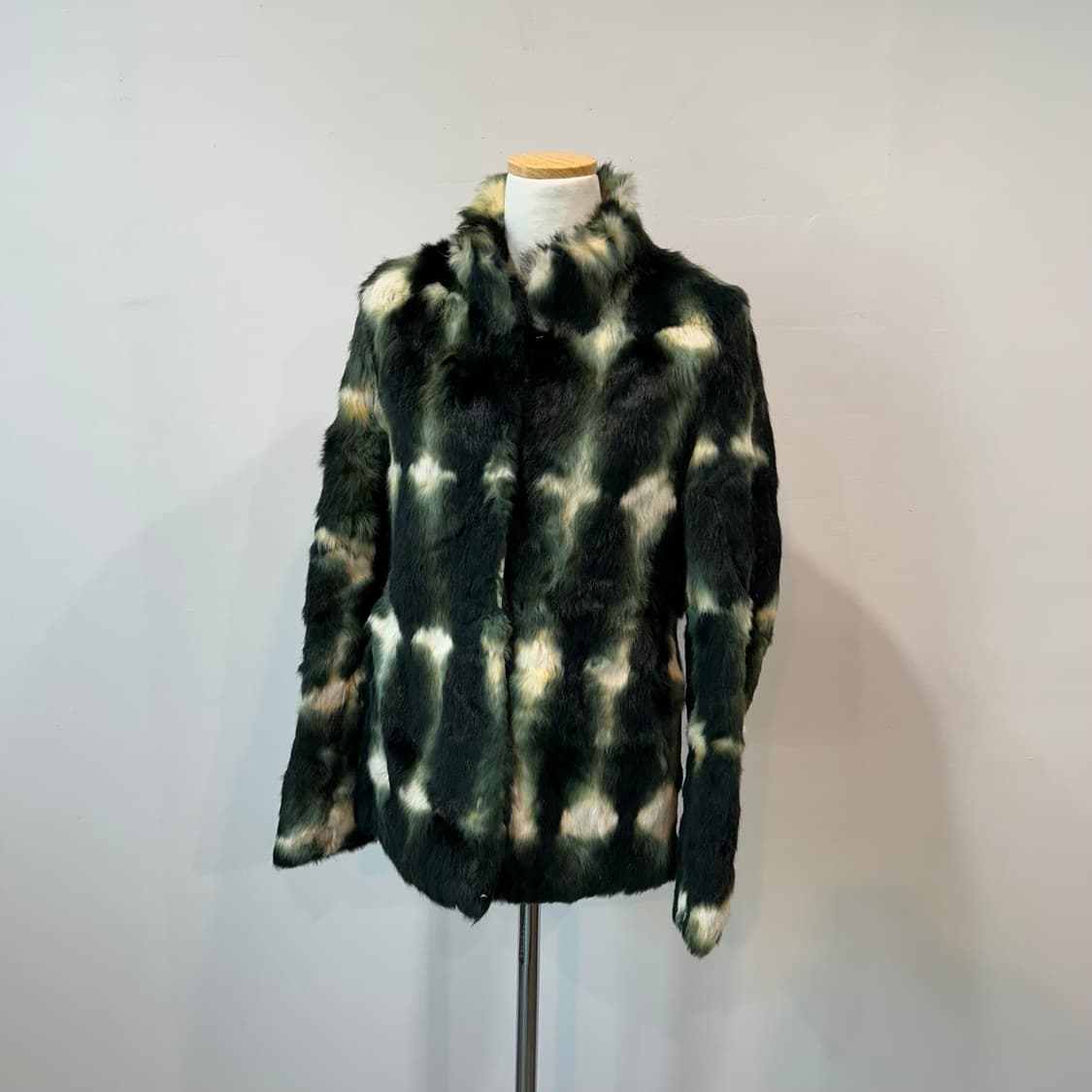 딥그린 레빗퍼 자켓 상품이미지4