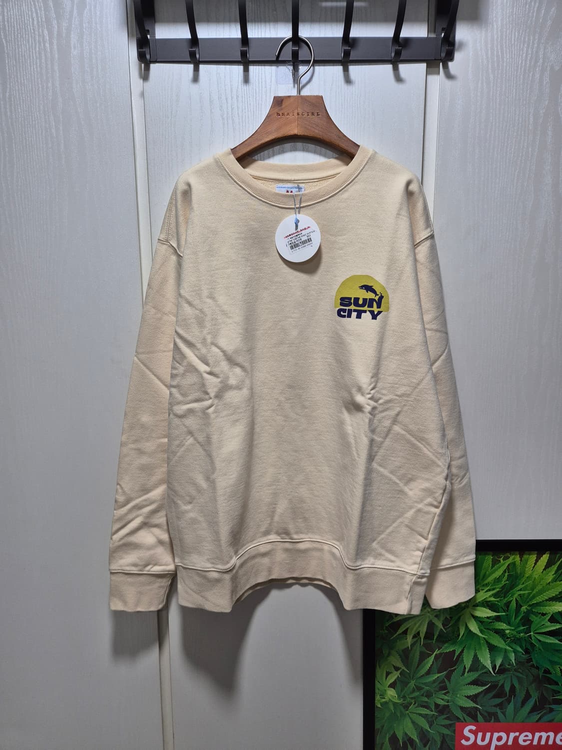 (세일)(새상품)빅웨이브 브랜드 맨투맨 티셔츠 아이보리 상품이미지1