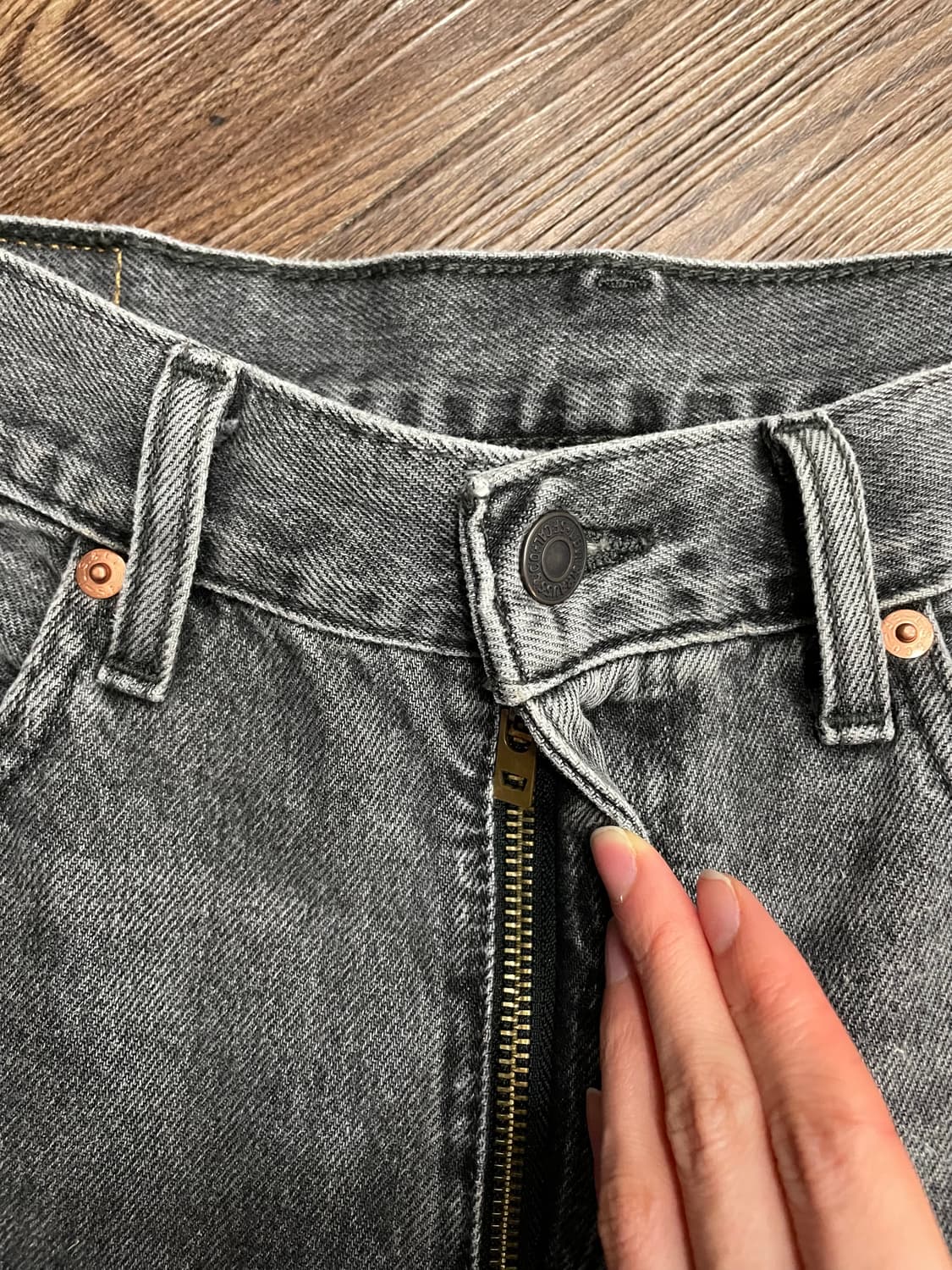 리바이스 565 97 흑청 데님 팬츠 상품이미지4