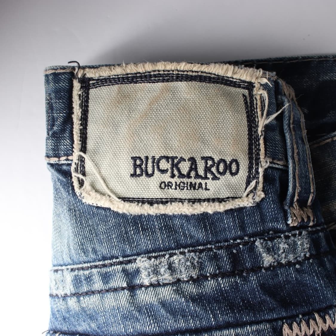 버커루 헤비 워싱 디스트로이드 부츠컷 데님 상품이미지6