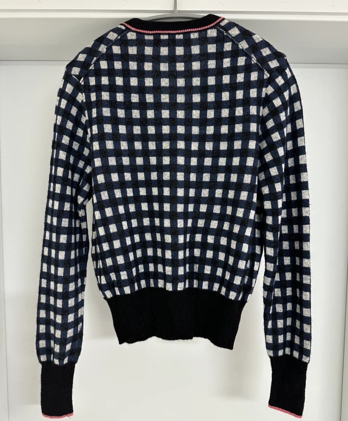 [아떼바네사브루노] 여성 V넥 가디건 상품이미지2